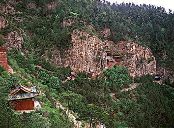 潜入《豪麻》的黑暗世界——9.11即将推出的黑色侦探故事！